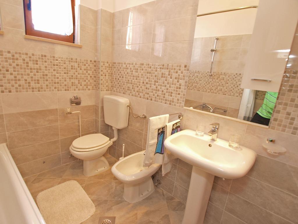 Apartment Zorko 707 ロヴィニ エクステリア 写真