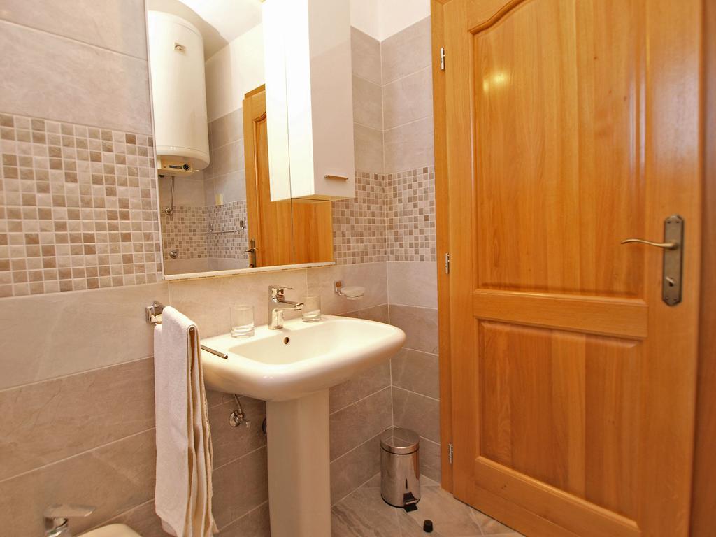 Apartment Zorko 707 ロヴィニ エクステリア 写真