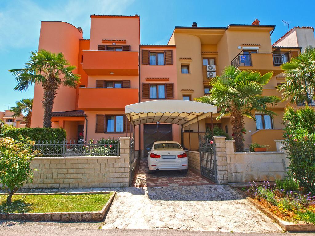 Apartment Zorko 707 ロヴィニ エクステリア 写真